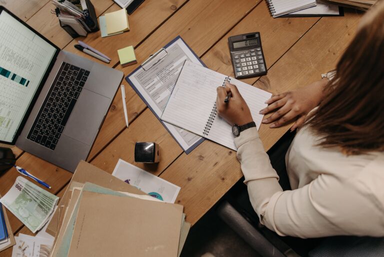 Jakie zmiany dla self-employed powoduje Making Tax Digital?